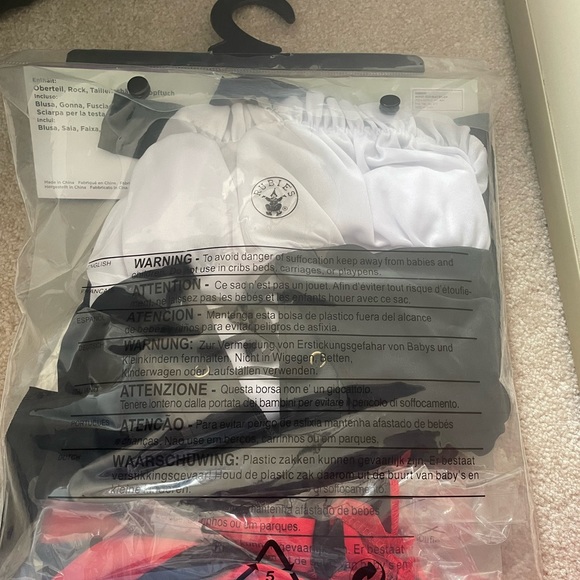 Women’s pirate Halloween costume - Picture 2 of 2